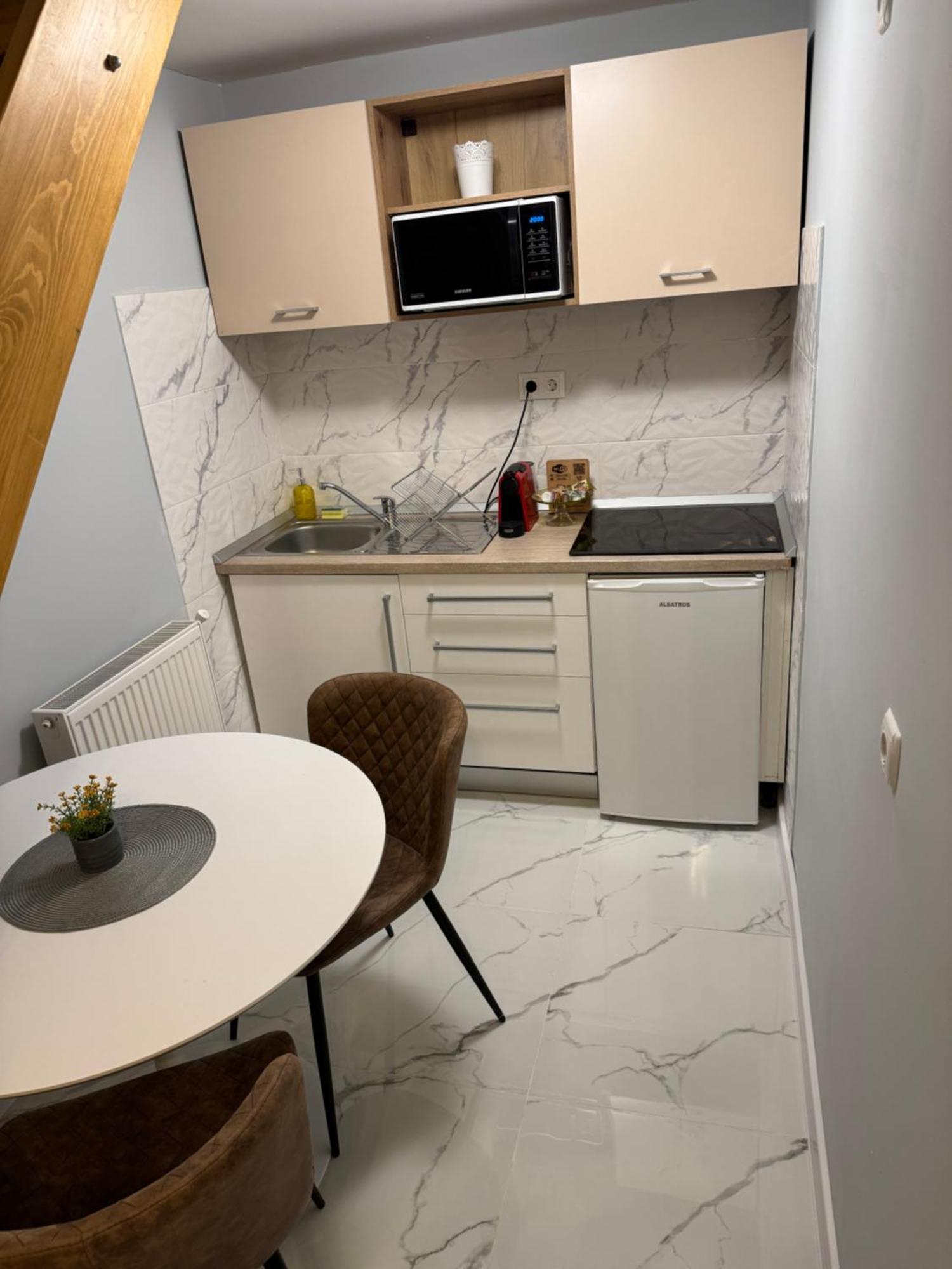 City Center Apartman Satu Mare Buitenkant foto